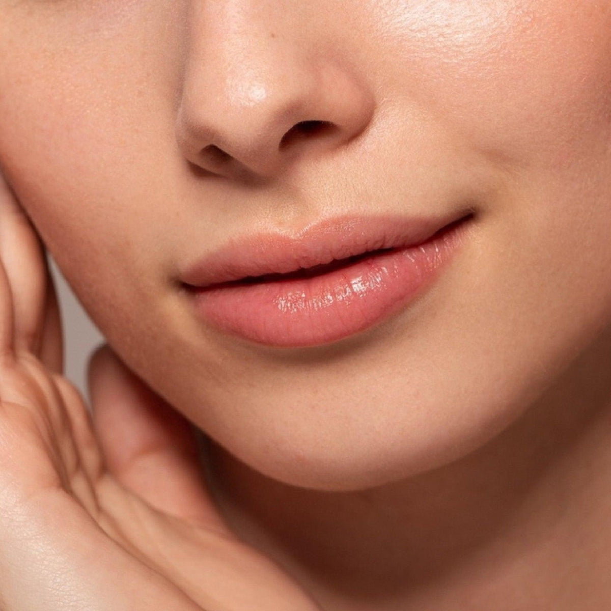 Moisturizing and Hydrating Lip Mask